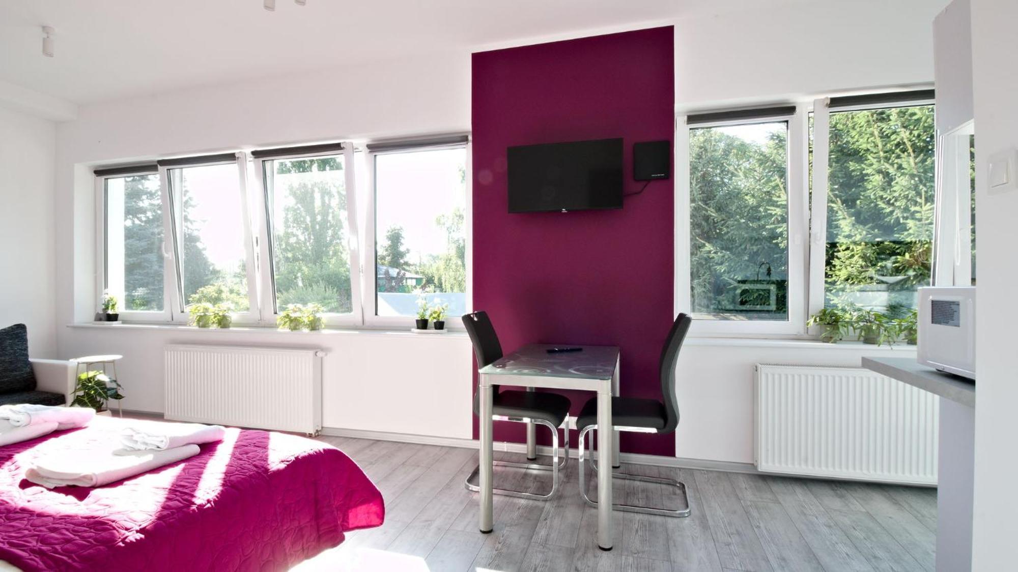 Lc & B52 Apartment *
