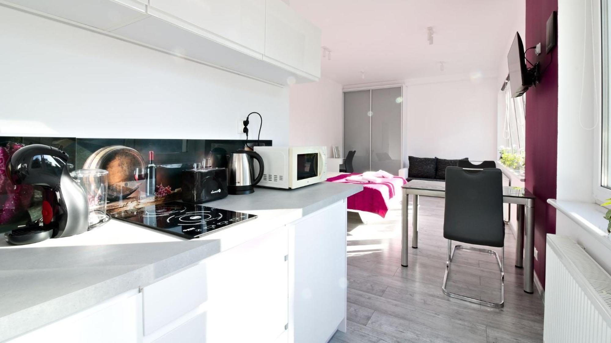 Lc & B52 Apartment